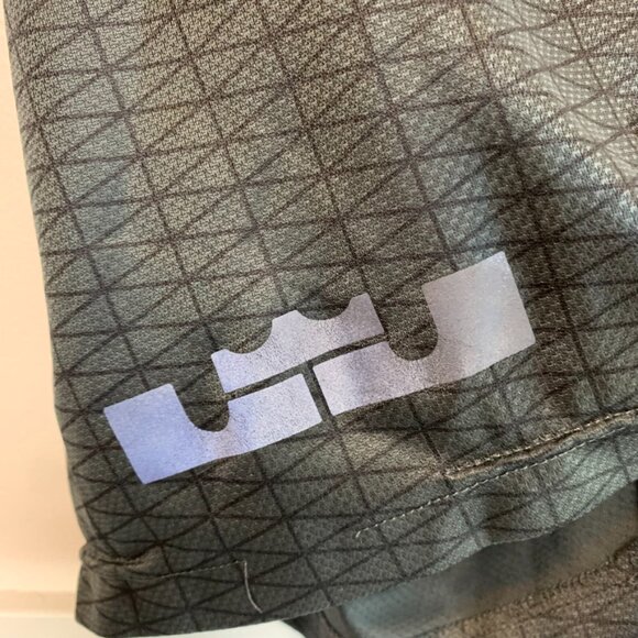 Nike Dri-Fit Gray & Black Lebron James Basketball Shorts - Picture 5 of 5